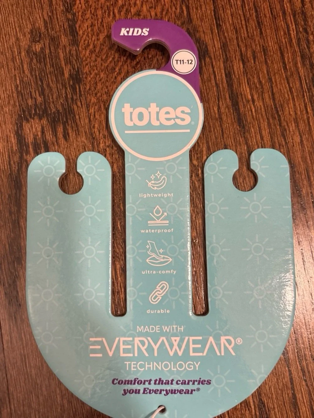 Kids TOTES water shoes. Size 11-12